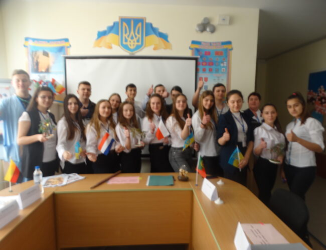 Подорожує світом той, хто володіє науковою географією!!!