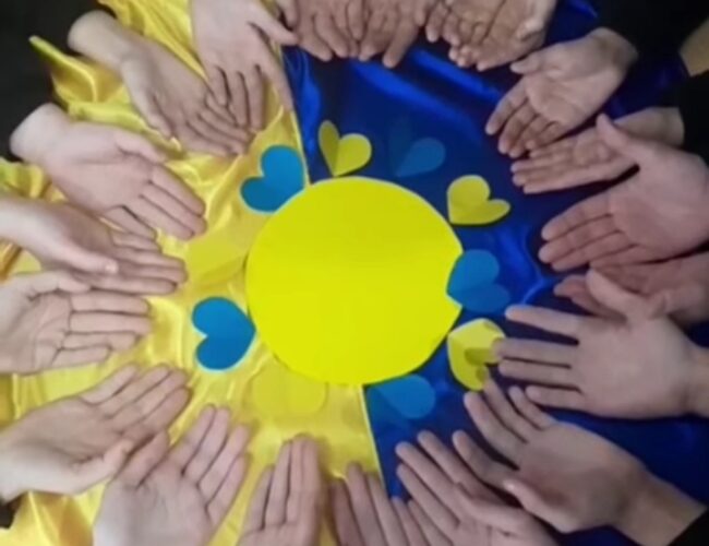Доєднуємось до челенджу#Українаєдинайнепереможна!