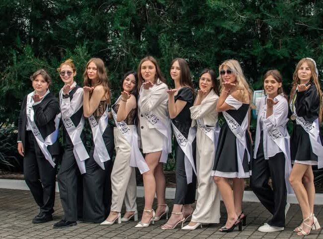 НМТешних успіхів і всеперемагаючого духу!